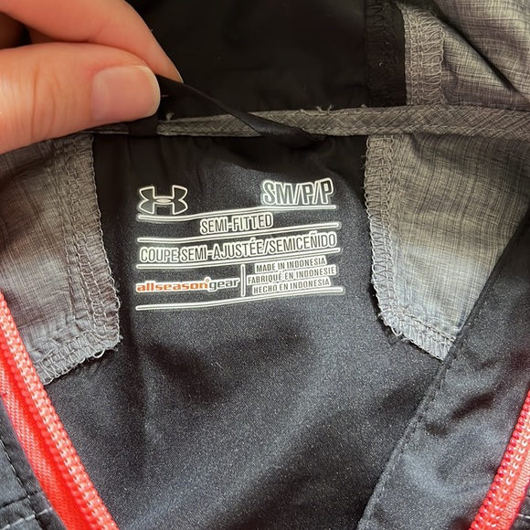 Under armour light jacket - Picture 4 of 5